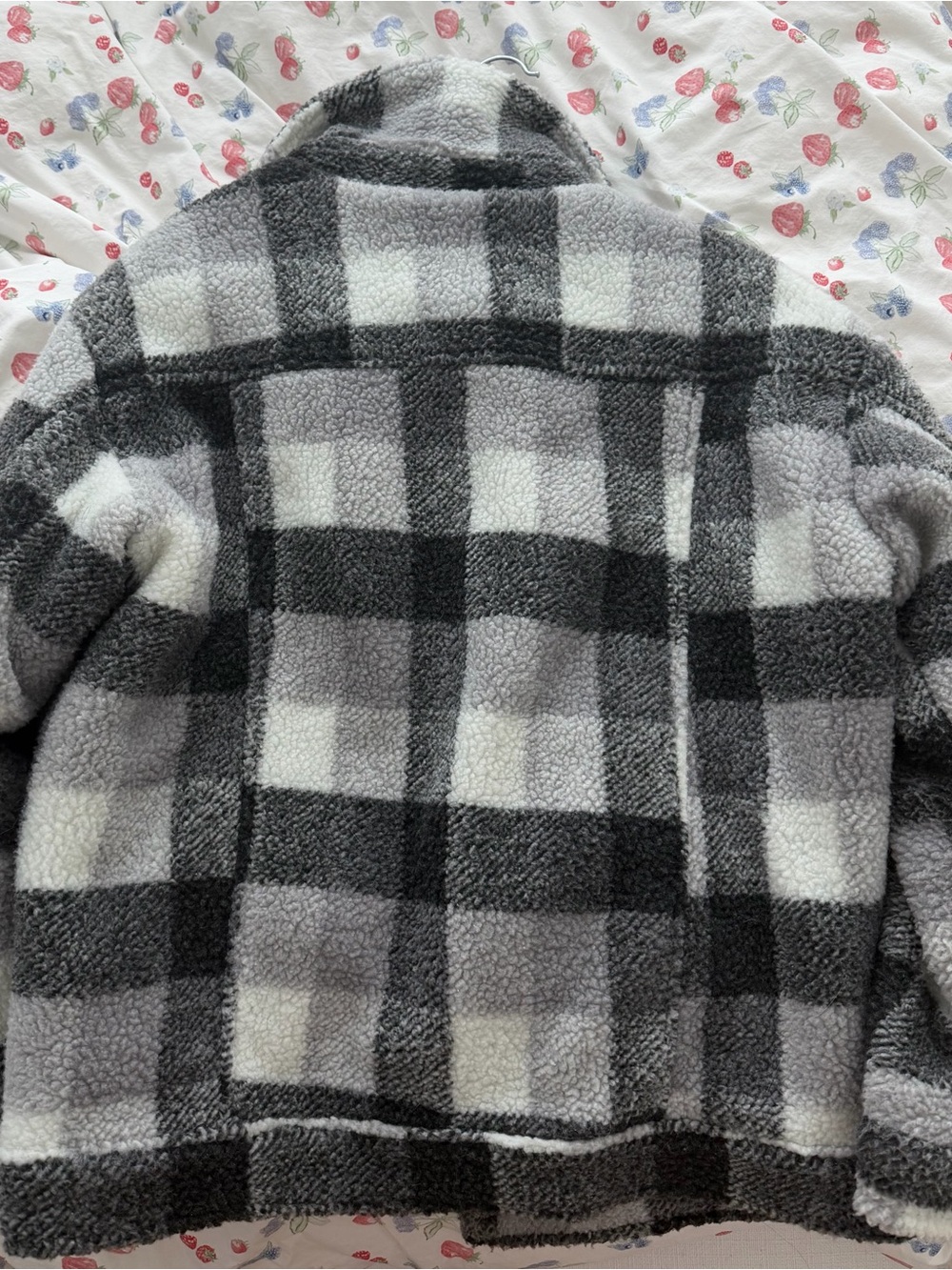 Apparis Grey Buffalo Plaid Sherpa Fleece Shirt Jacket — Size L - Picture 3 of 3